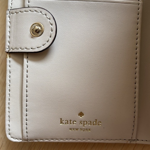KATE SPADE NWOT WALLET - Picture 5 of 17